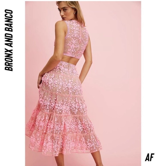 NWOT Bronx and Banco Megan lace floral pink nude two piece set top midi skirt - Picture 9 of 11